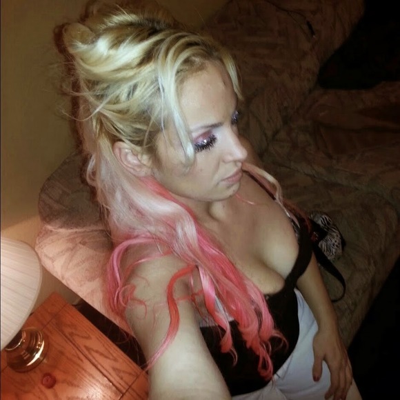 Meet your Posher, Andrea - Picture 1 of 1